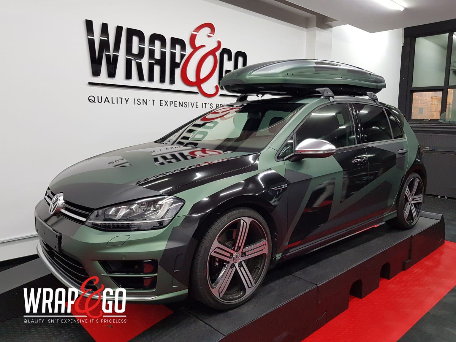 Melbourne of consultant VW Golf 7 Camouflage | 3M Gecertificeerd Car Wrapper | WrapAndGo | De Lier
