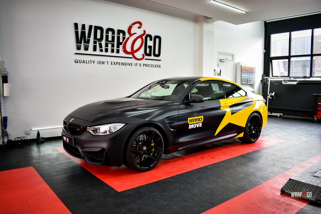 WrapAndGo-BMW.4.Serie.Clubsport.Design.3M.Matte.Black.Yellow.Satin.Black.Remklauwen.Geel.Logo’s-21-06-2019.FullWrap.Warp2