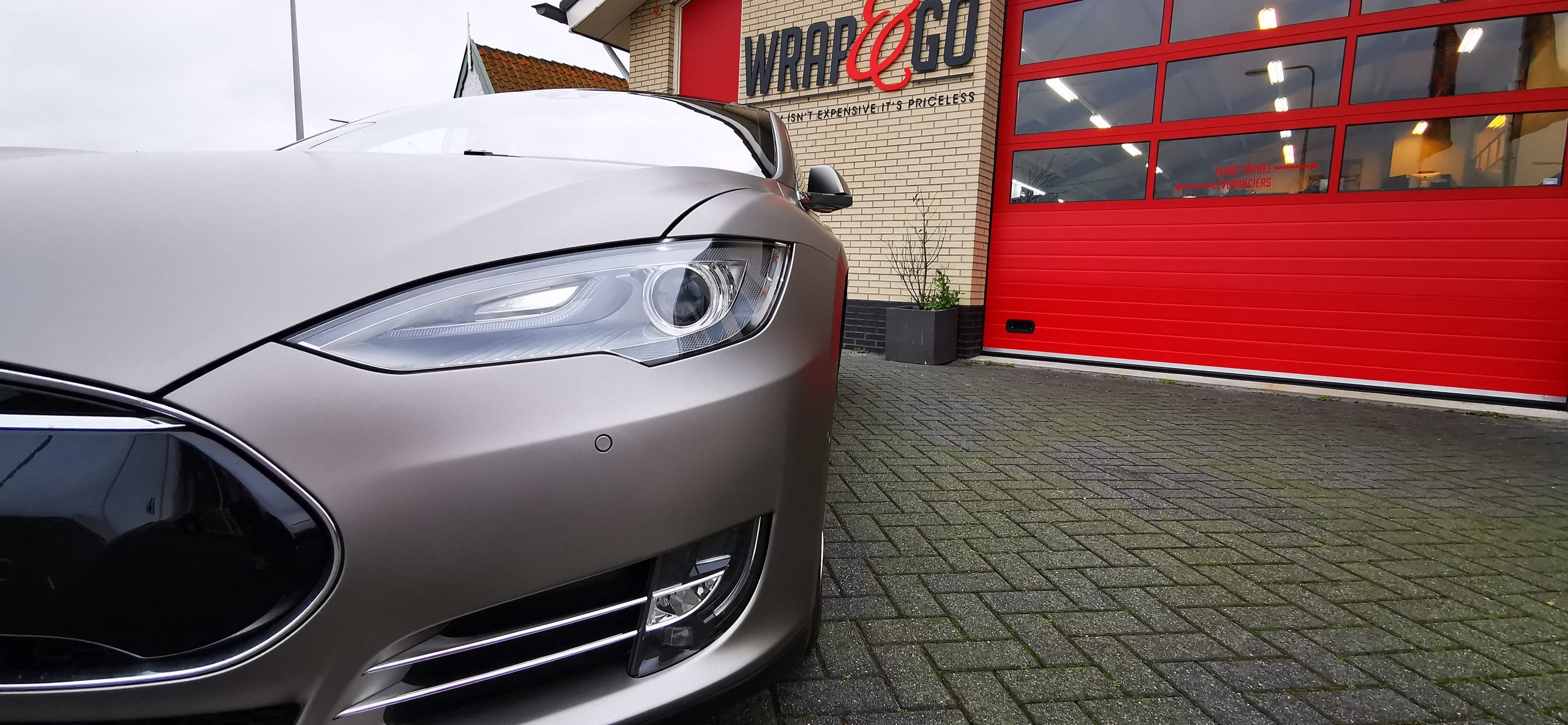 Tesla Model S - Teckwrap Matte Beige Linen, 3M Certified