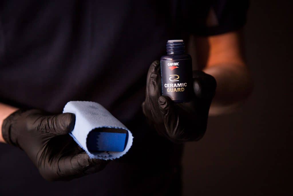Cartec Ceramic Guard flesje en spons lakverzegeling coating