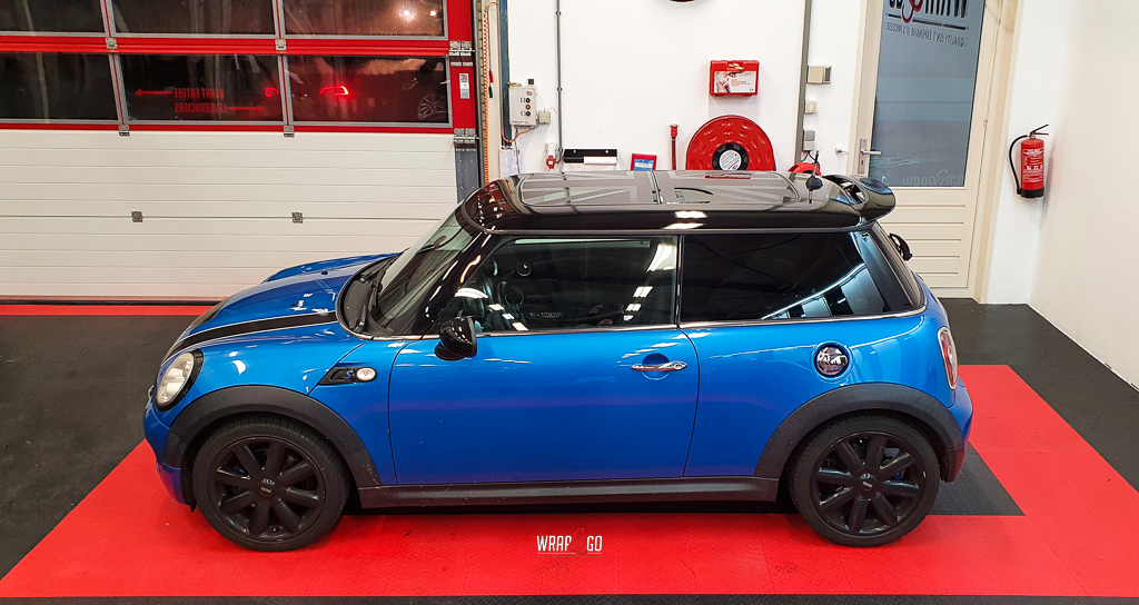 Mini Cooper - Black Gloss wrap