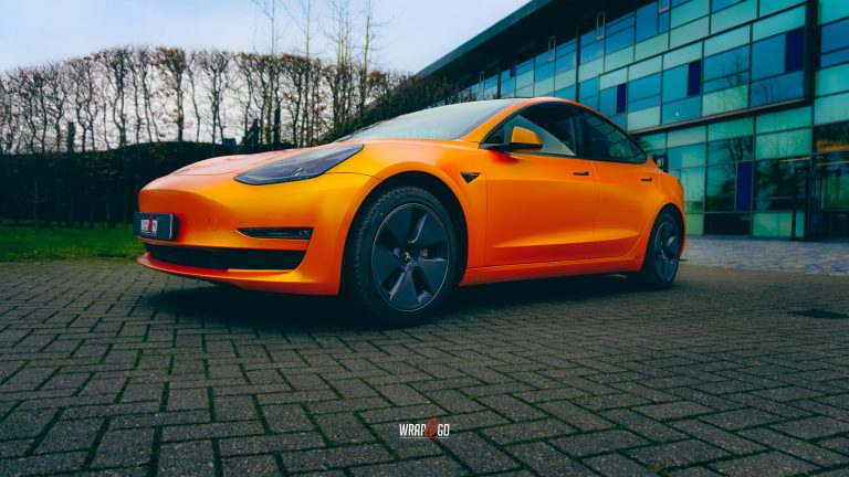 tesla-model-3-avery-satin-orange-auto-wrappen-11