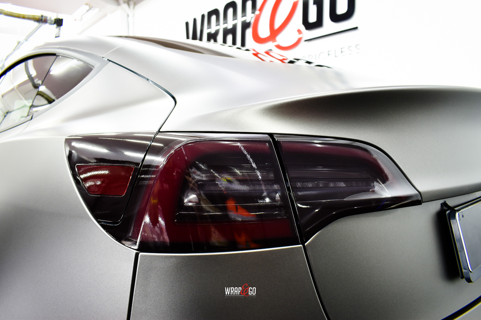 Tesla Model 3 Paneele Mittelkonsole Mattschwarz Weiß Carbon Wrap